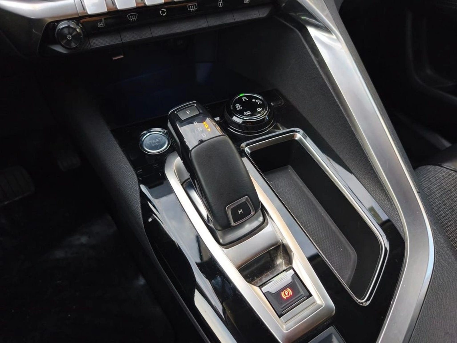 Peugeot 3008 ALLURE BLUEHDI 1.5 2019 - Imagen 19 de 20