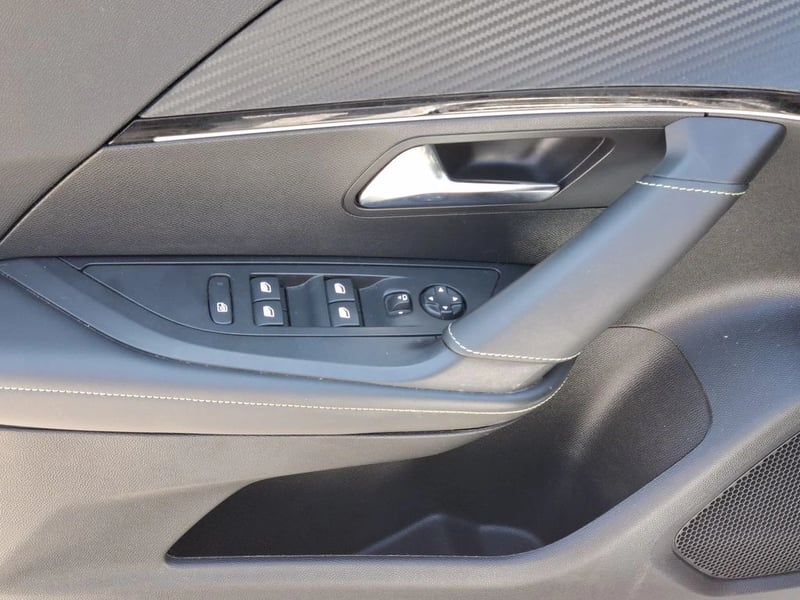 Peugeot 2008 BLUE HDI 130 GT 2024 - Imagen 11 de 20