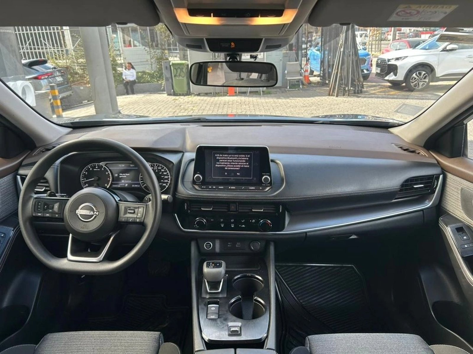 NISSAN X-TRAIL 2023 - Imagen 11 de 17