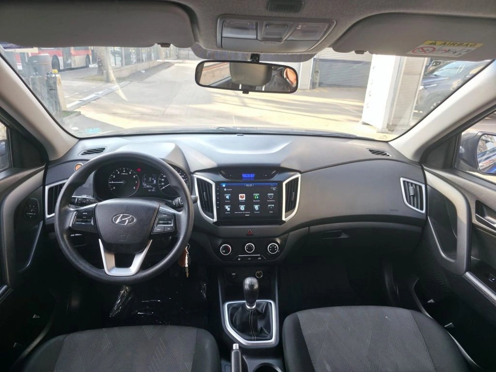 HYUNDAI CRETA 1.6 PLUS FL MT 2020 - Imagen 12 de 20