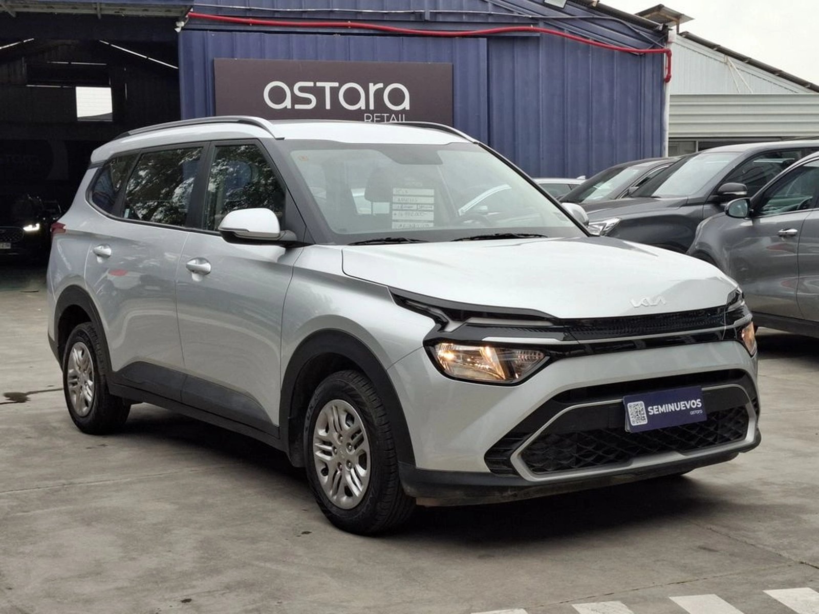 Kia CARENS 1.5L LX 4X2 6MT 5P 2025 - Foto 4 de 20