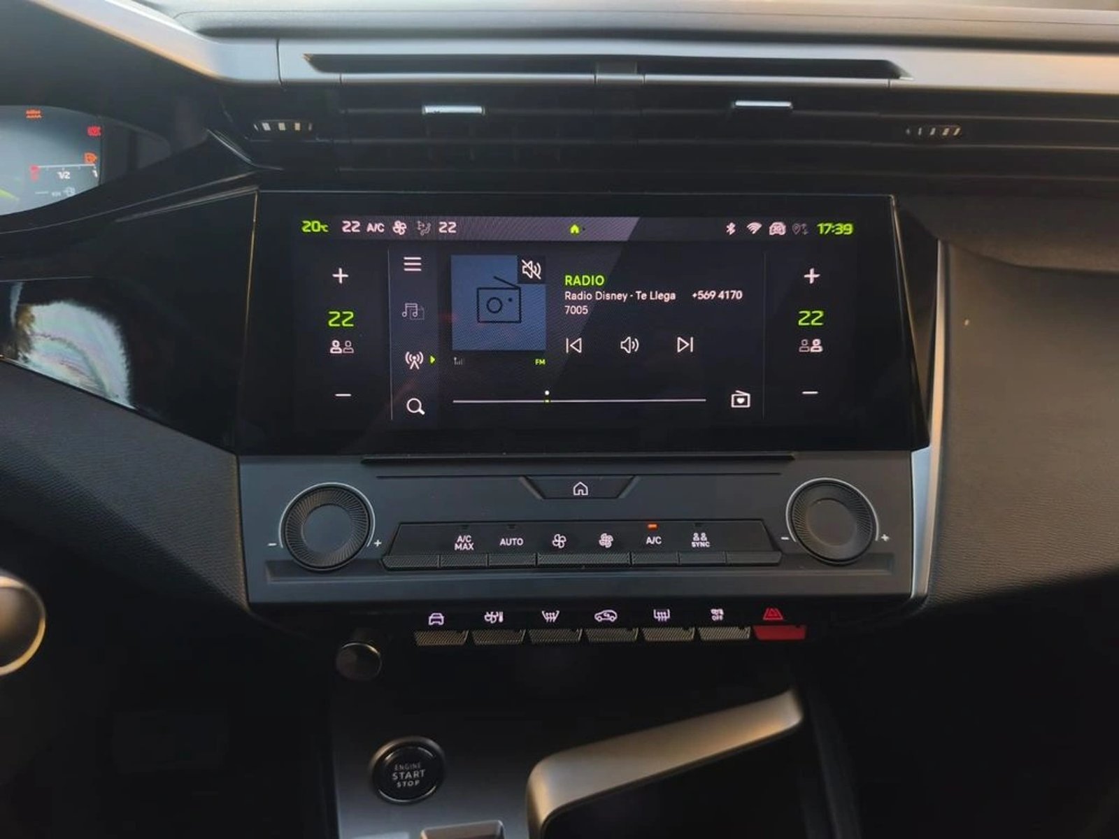 Peugeot 308 ALLURE AT DIESEL 2024 - Imagen 16 de 20