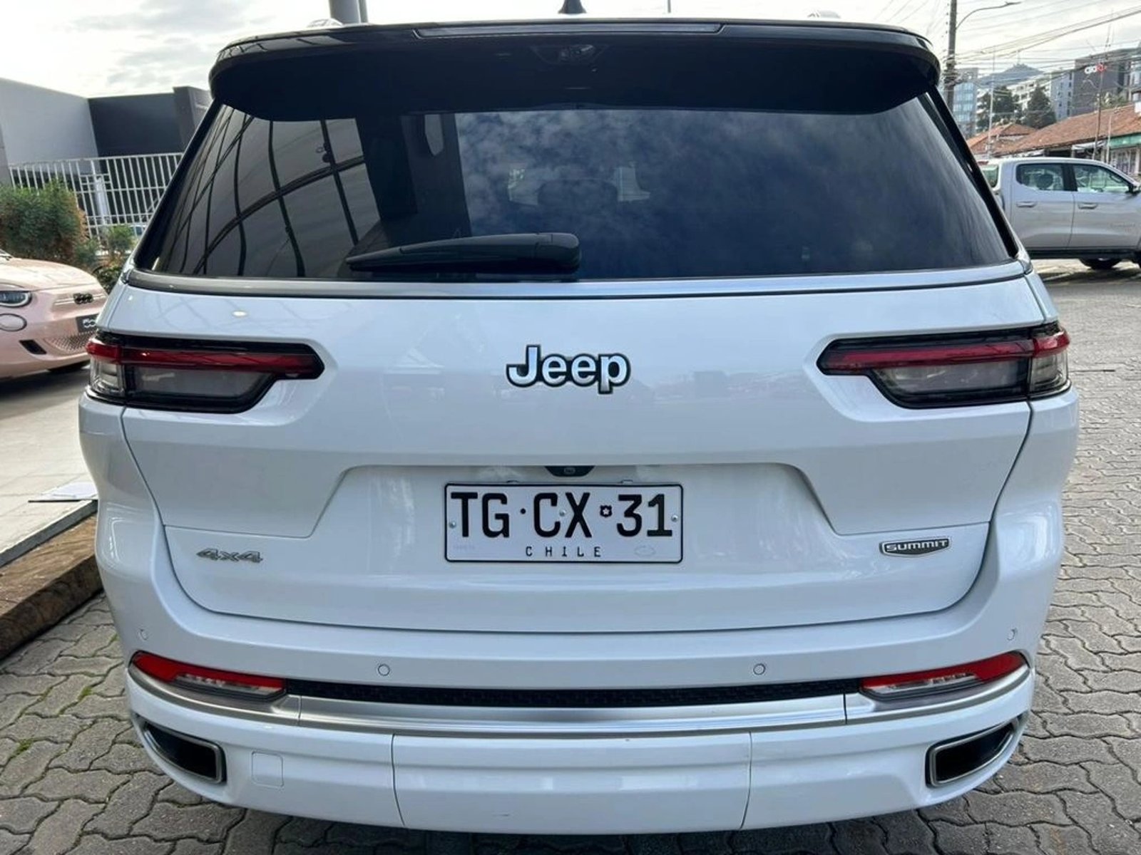 Jeep CHEROKEE L SUMMIT 4X4 3.6 AUT 2024 - Imagen 5 de 13
