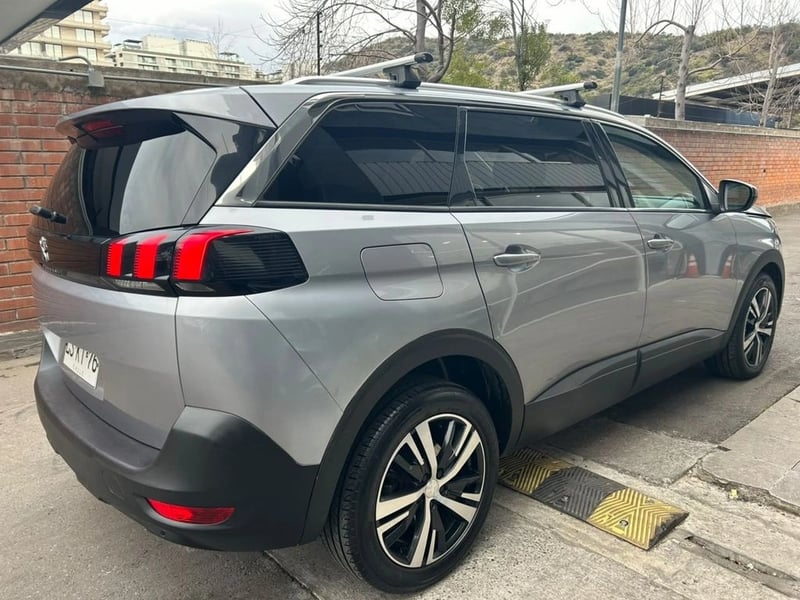 Peugeot 5008 1.5 ALLURE DIESEL 4X2 130 AT 5P 2019 - Imagen 7 de 17