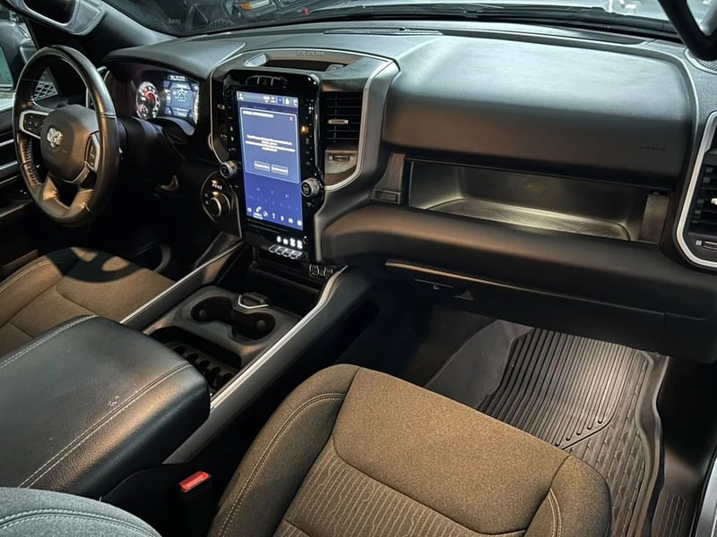 RAM 1500 BIG HORN 4X4 3.6 AUT 2024 - Imagen 8 de 17