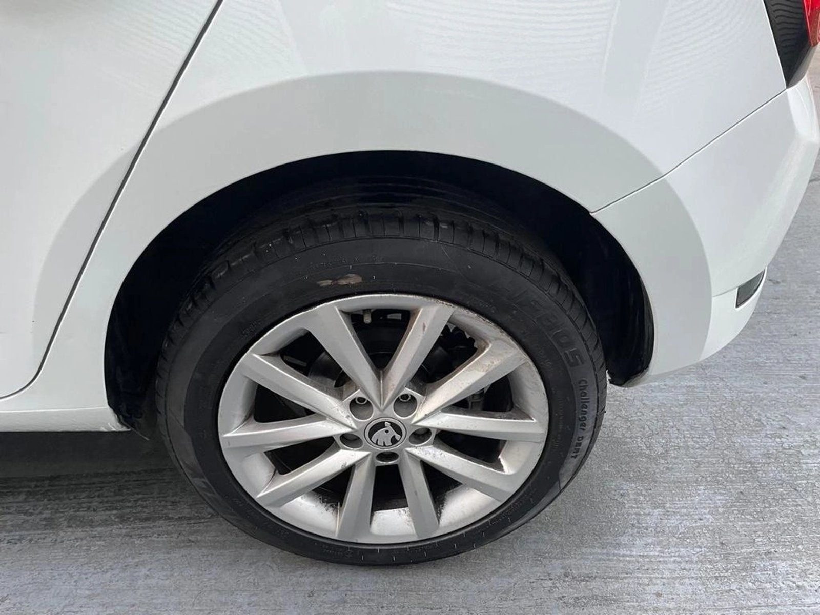 SKODA FABIA 2021 - Imagen 10 de 20