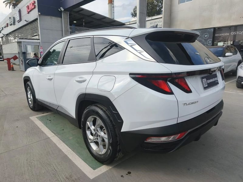 Hyundai TUCSON NX4 MPI 4X4 2.0 AUT 2023 - Imagen 10 de 20