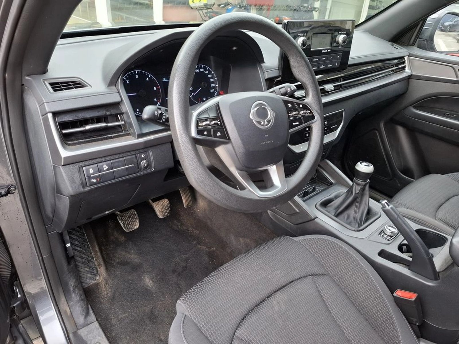 SsangYong MUSSO GRAND 4X4 2.2 D 2024 - Imagen 13 de 20