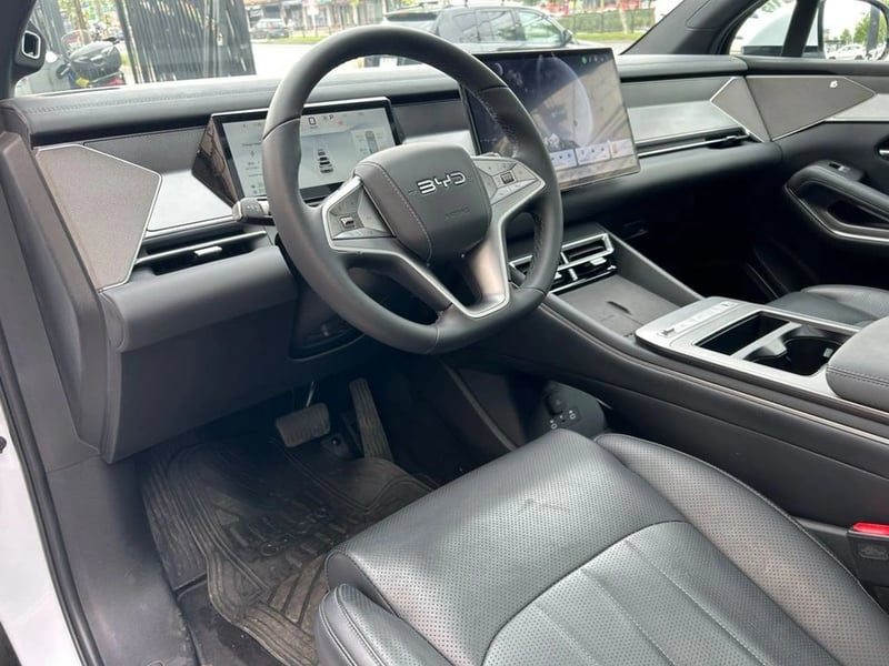 BYD ATTO 8 1.5T GS DM-I PHEV AWD AT 5P 2026 - Imagen 13 de 15
