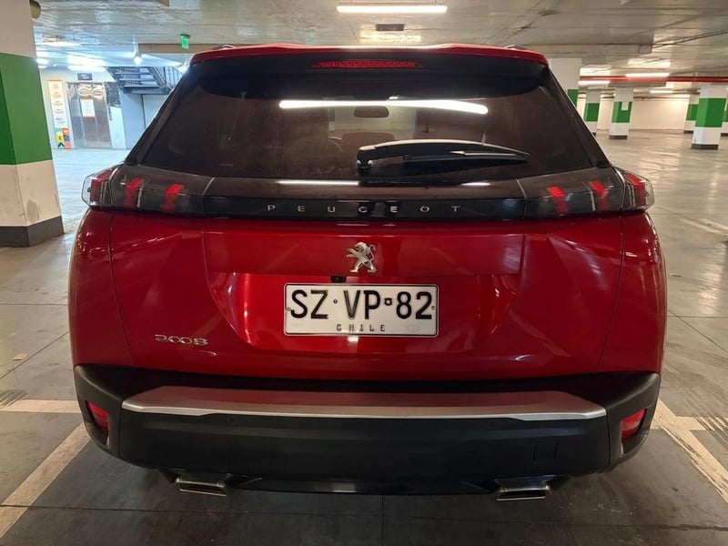 Peugeot 2008 ALLURE PACK 130 EAT8 1.2 AUT 2023 - Imagen 5 de 17