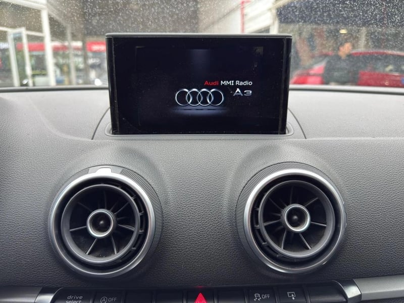 Audi A3 1.2 TFSI SEDAN MT 2016 - Imagen 17 de 20