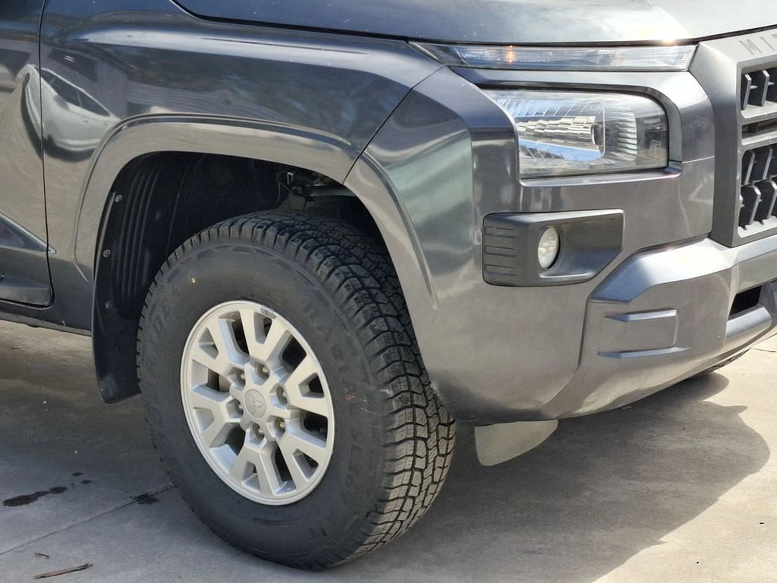 Mitsubishi L200 KATANA XRT 4X4 2.4 2024 - Foto 4 de 20