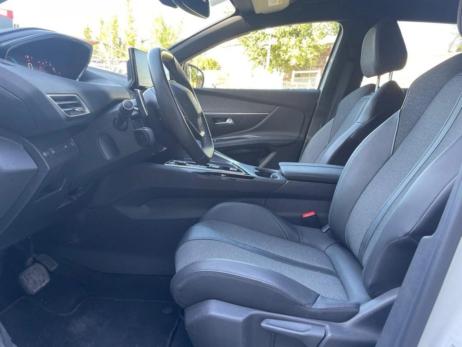 PEUGEOT 3008 2024 - Imagen 12 de 20