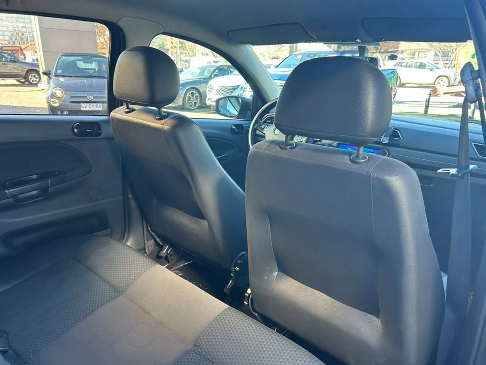 Volkswagen GOL 1.6 COMFORTLINE MT 2021 - Imagen 12 de 17