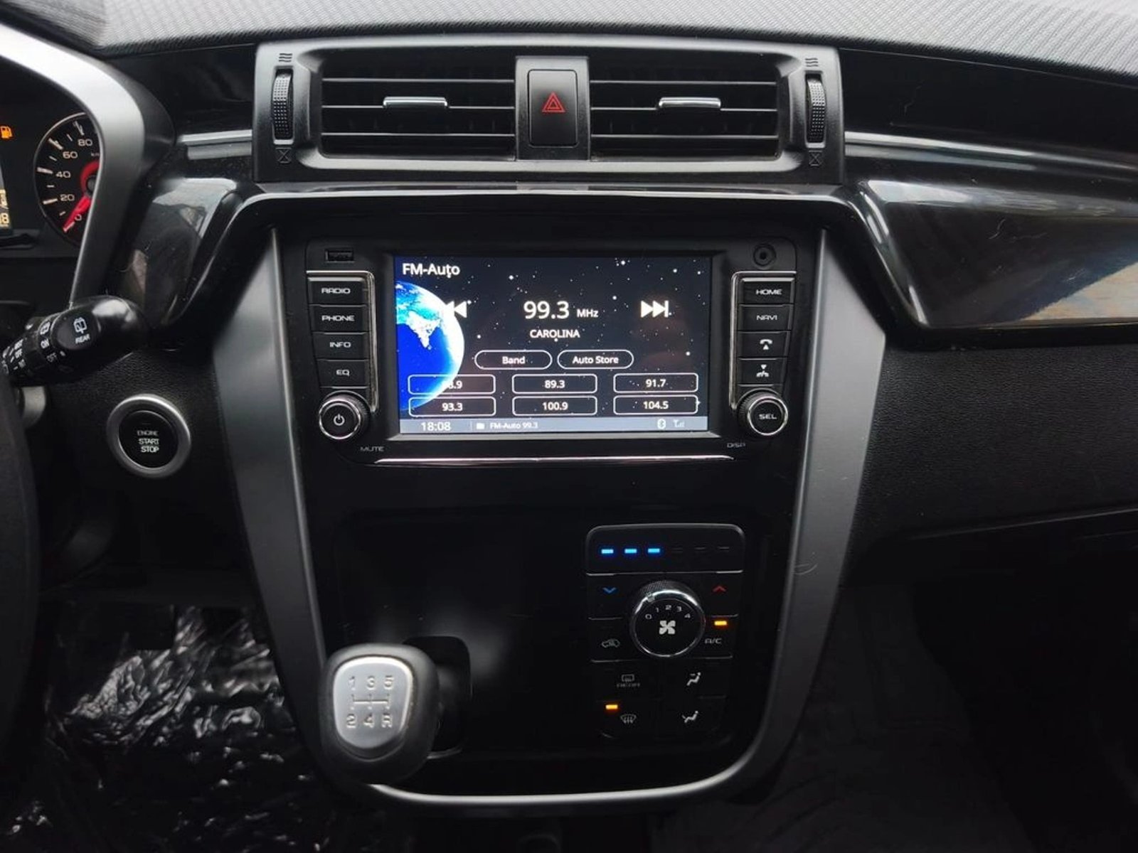 Mahindra KUV100 1.2 DELUXE MT 2021 - Imagen 16 de 20
