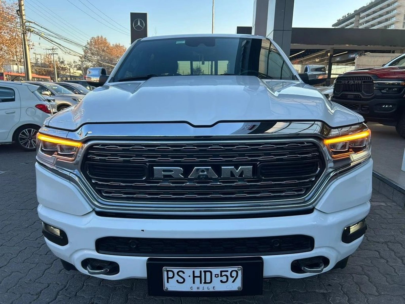 RAM 1500 5.7 LIMITED 4X4 AT 4P 2021 - Imagen 3 de 17