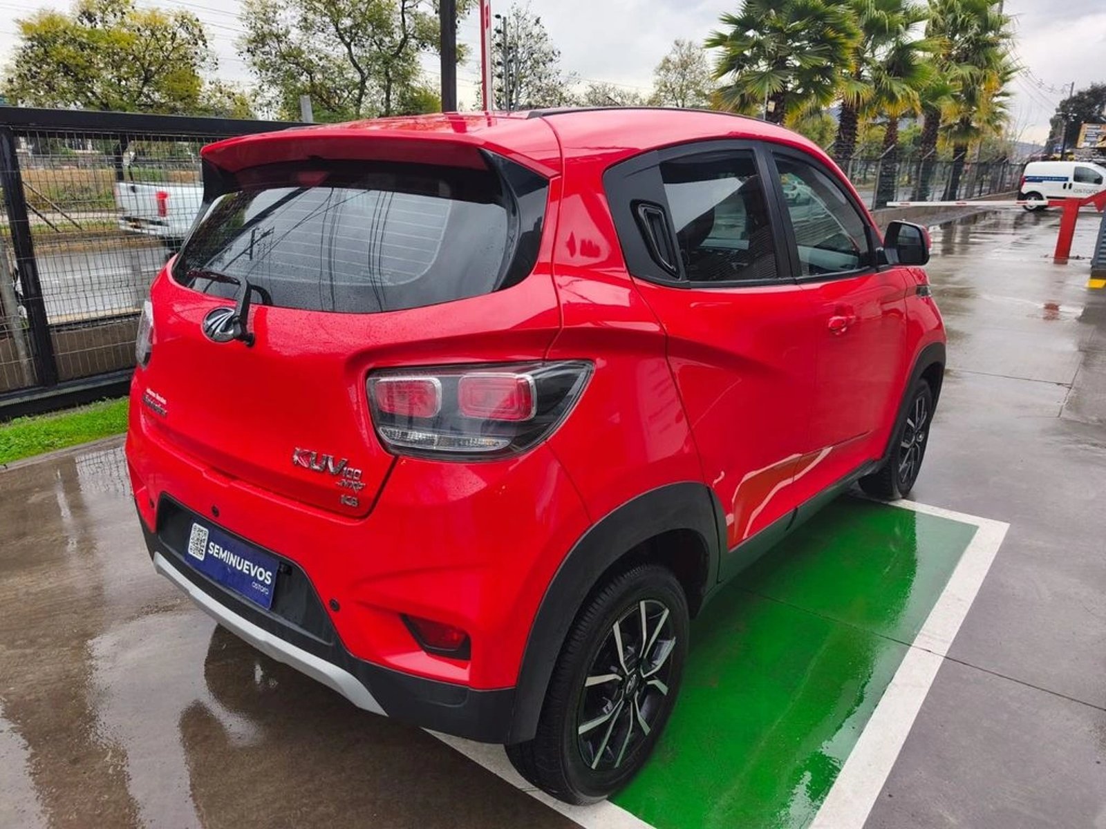 Mahindra KUV100 1.2 DELUXE MT 2021 - Foto 5 de 20