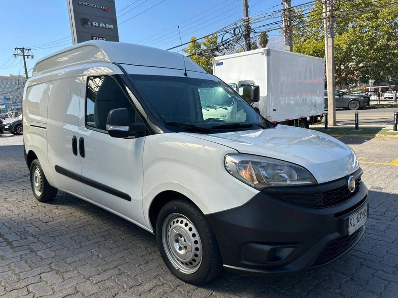 Fiat DOBLO 1.6 XL DIESEL 4X2 FURGON MT 5P 2018 - Foto 4 de 17