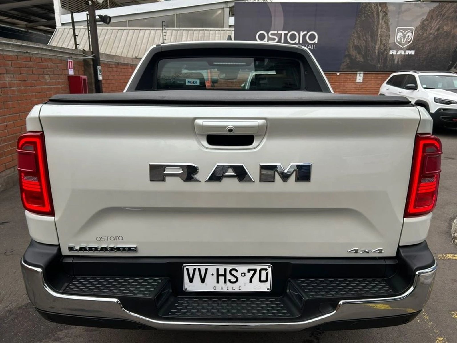 RAM RAMPAGE LARAMIE 4X4 2.2 AUT 2026 - Foto 5 de 16