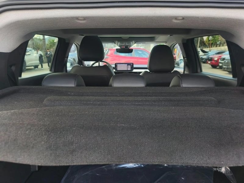 Jeep AVENGER SUMMIT 1.2 HEV 2025 - Imagen 12 de 18