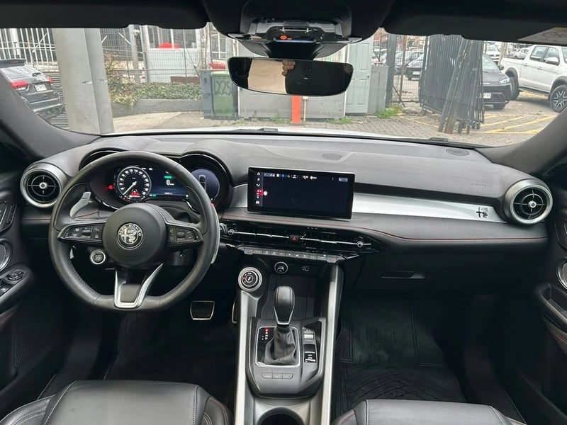 Alfa Romeo TONALE 1.3 TRIBUTO PHEV HYBRID 4X4 AT 5P 2025 - Imagen 8 de 16