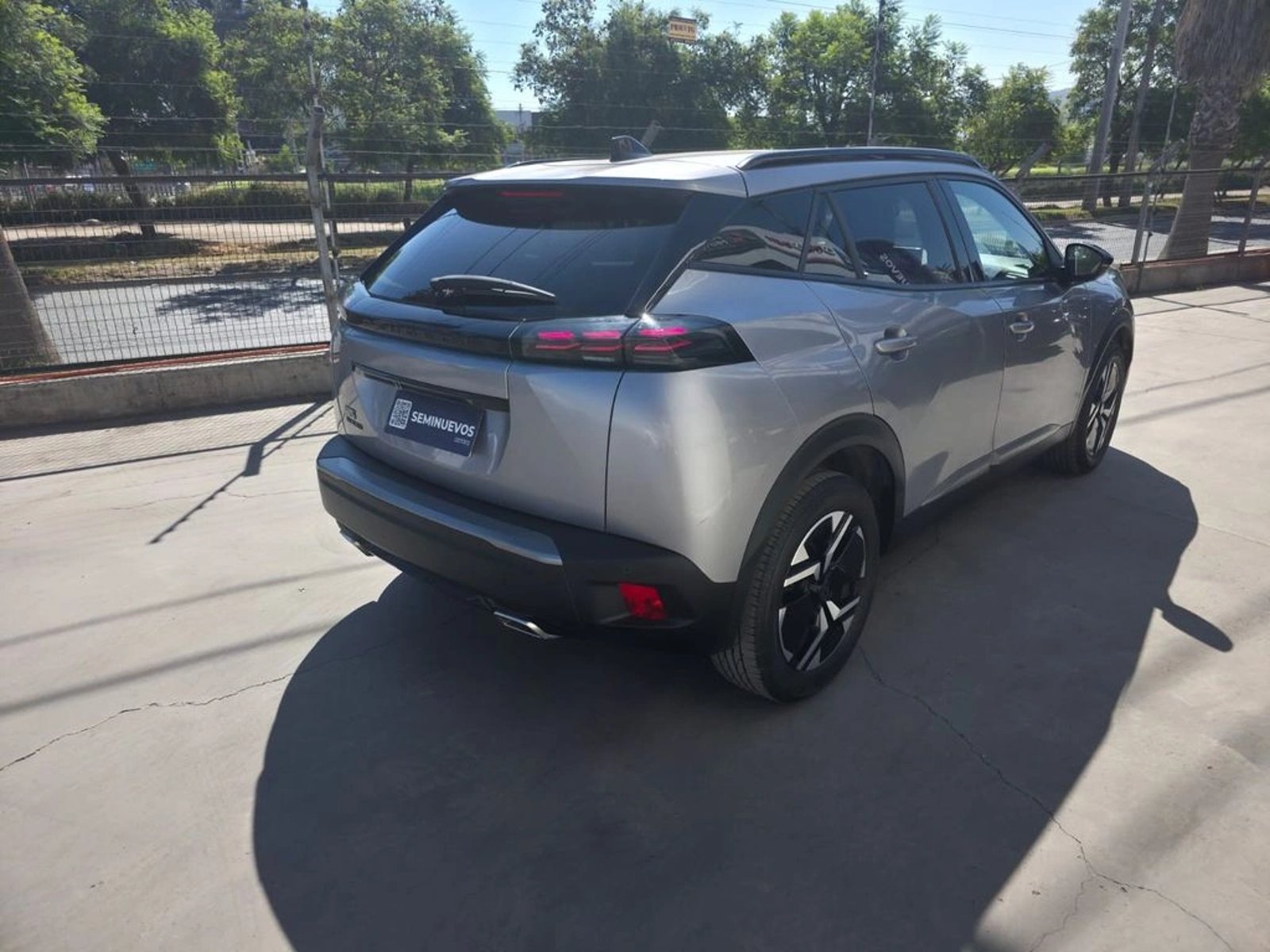 PEUGEOT 2008 2024 - Imagen 6 de 20