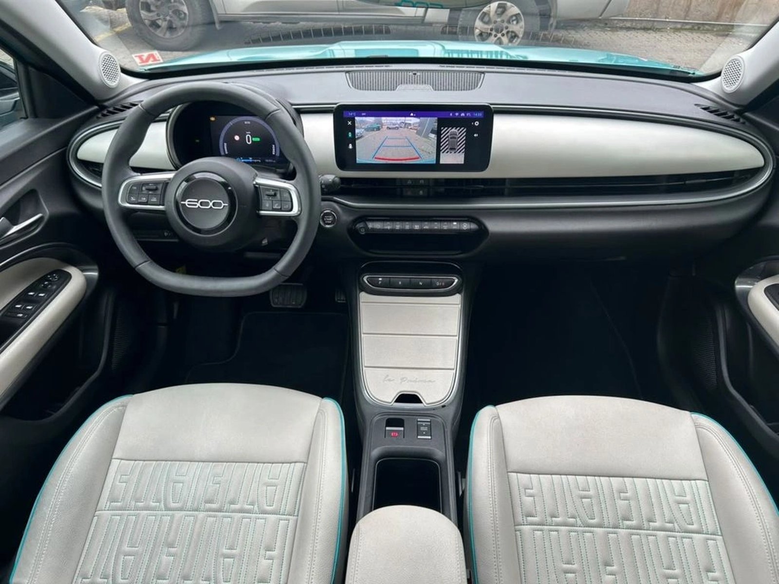 Fiat 600e 0.0 E AT ELECTRICO 2025 - Imagen 8 de 16