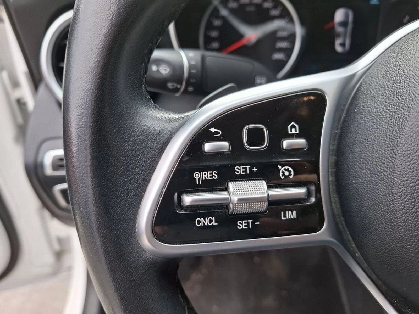 MERCEDES-BENZ C 180 1.6 FL SPORT 4X2 AT 4P 2019 - Imagen 16 de 20