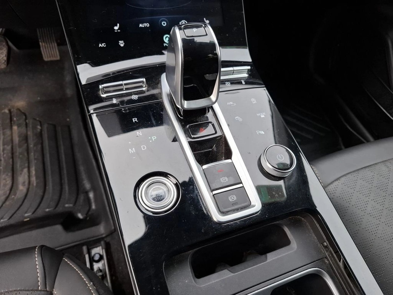 Chery TIGGO 8 PRO 1.6 GDI GLX AT 2023 - Imagen 19 de 20