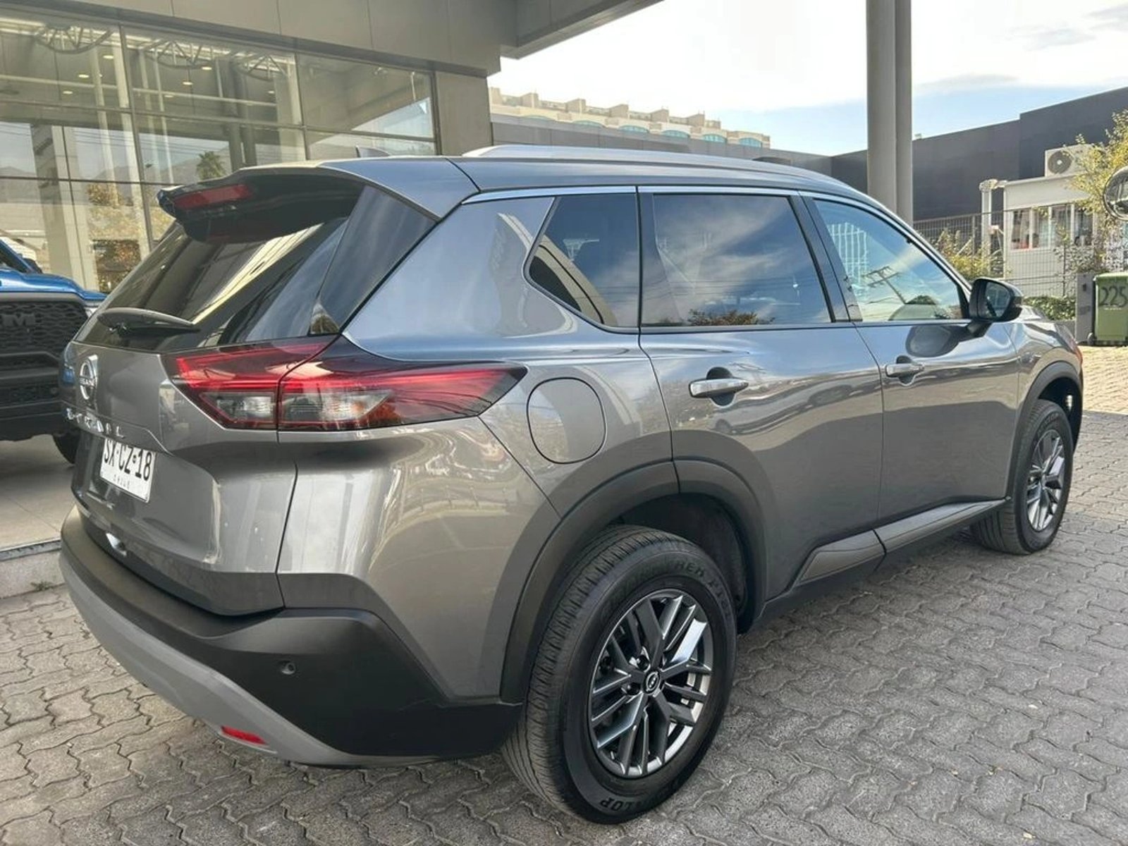 NISSAN X-TRAIL 2023 - Imagen 7 de 17