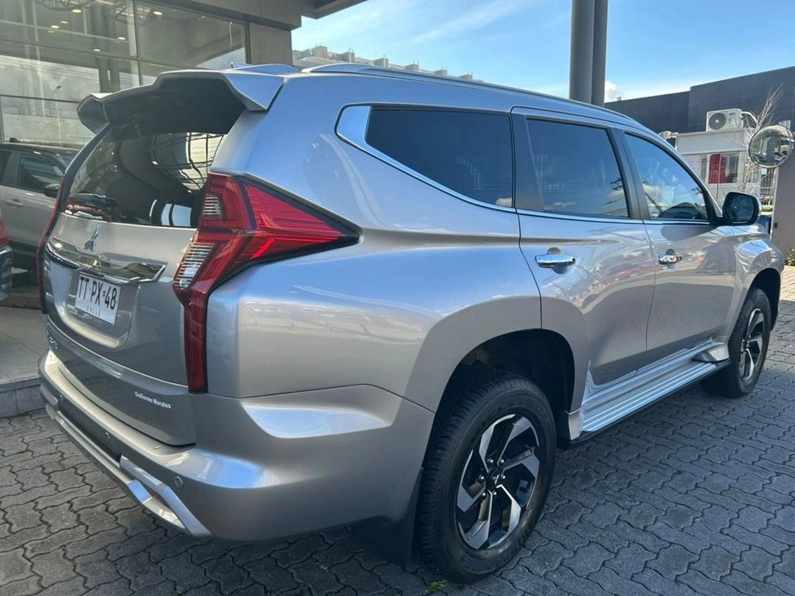 Mitsubishi MONTERO SPORT 4X2 3.0 AUT 2025 - Imagen 7 de 17