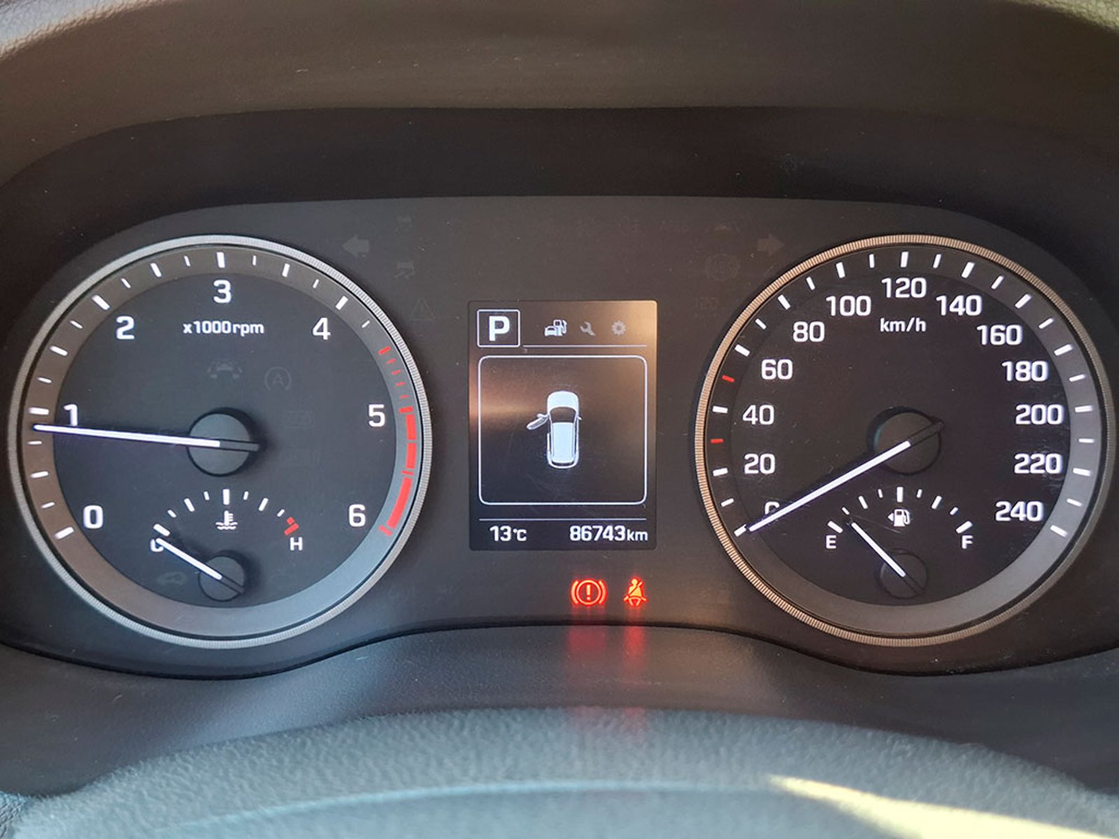 Hyundai TUCSON 2.0 PLUS DIESEL 4X2 AT 5P 2018 - Imagen 15 de 20