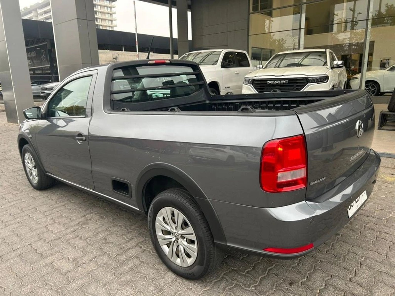 VOLKSWAGEN SAVEIRO 2023 - Imagen 5 de 15