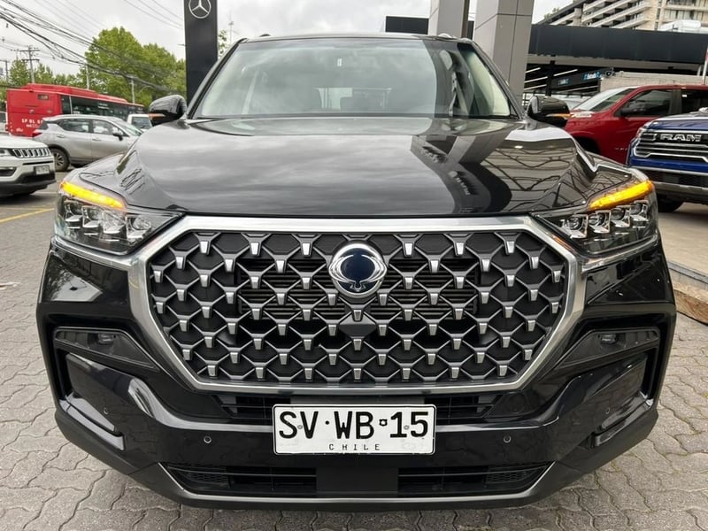 SsangYong REXTON GLX 2WD TD 2.2 AUT 2023 - Imagen 3 de 17