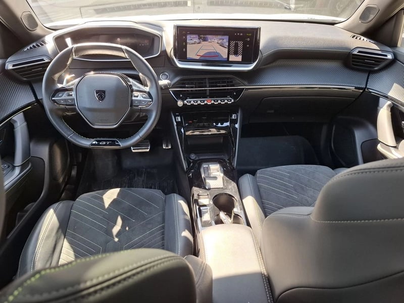 Peugeot 2008 BLUE HDI 130 GT 2024 - Imagen 14 de 20