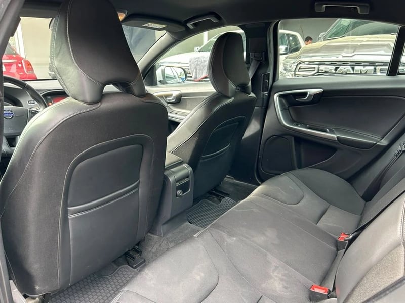 Volvo S60 T3 COMFORT AT 2019 - Imagen 9 de 16