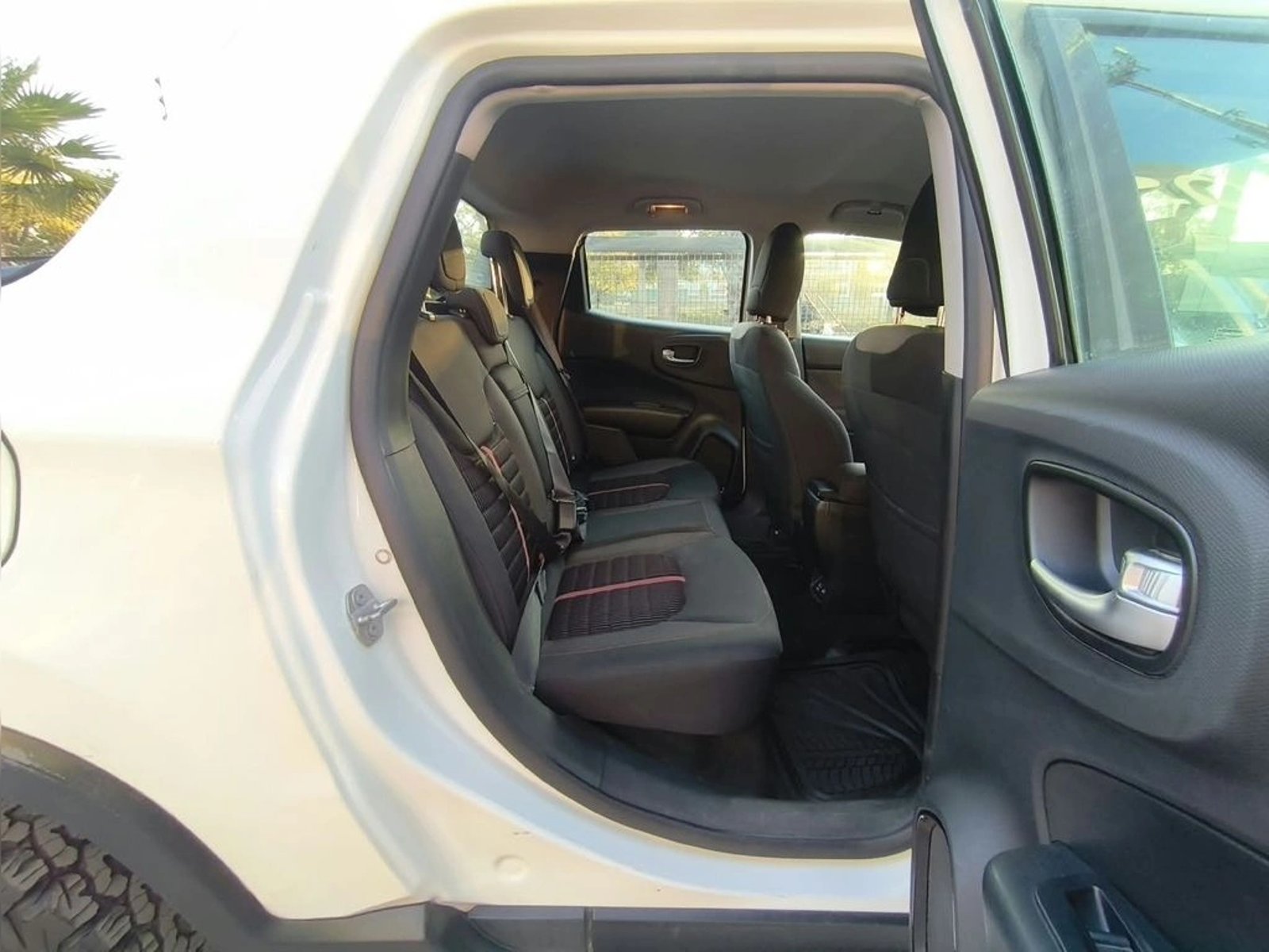 RAM 1000 BIG HORN DCAB 1.8 AUT 2021 - Imagen 20 de 20