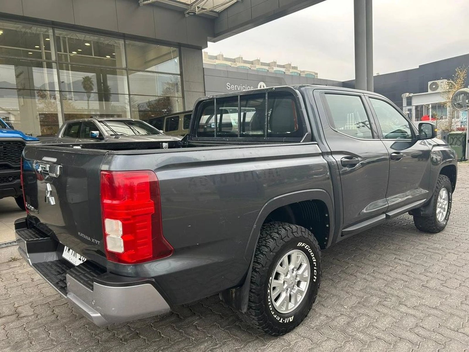 Mitsubishi L200 2.4 KATANA XRT DIESEL 4X4 DOB. CAB. EURO6 MT 4P 2025 - Imagen 7 de 17