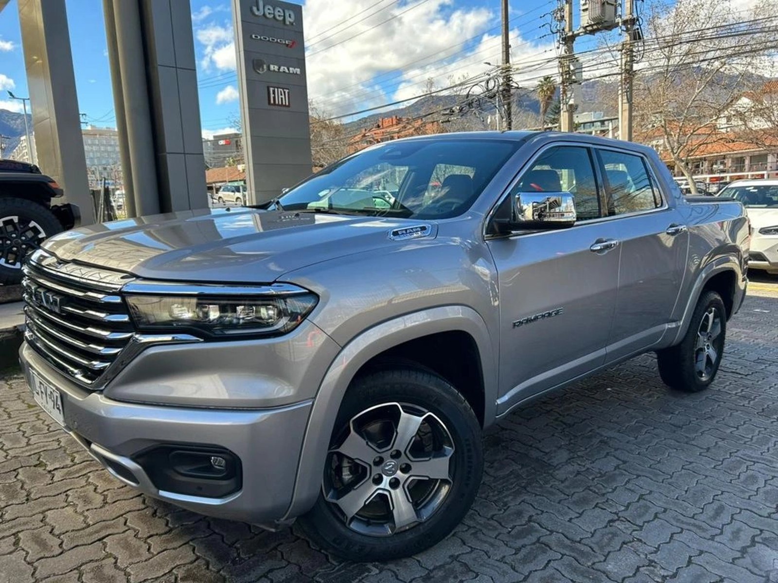 RAM RAMPAGE DS LARAMIE 4X4 2.0 AUT 2026 - Foto 2 de 17