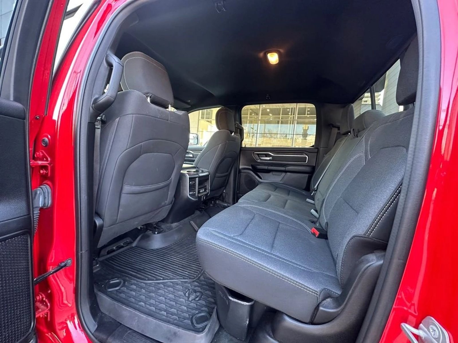 RAM 1500 BIG HORN CREW CAB 4X4 3.6 AUT 2022 - Imagen 8 de 17