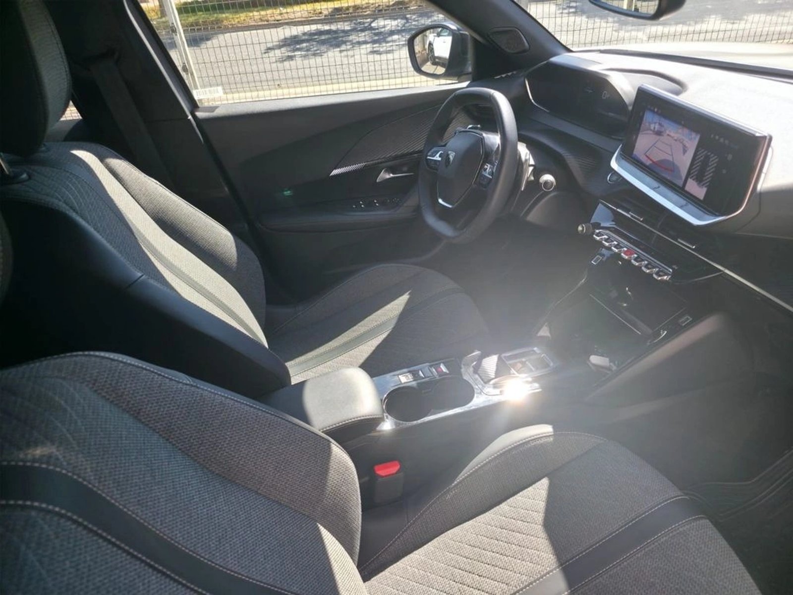 PEUGEOT 2008 2024 - Imagen 12 de 20
