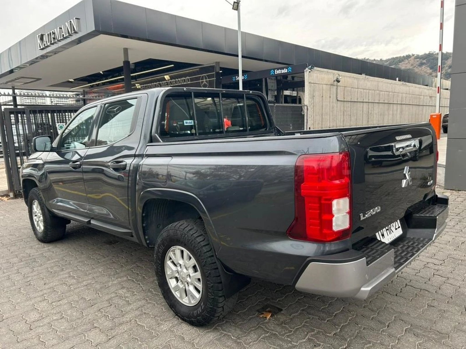 Mitsubishi L200 2.4 KATANA XRT MT 4X4 DIESEL 2025 - Foto 5 de 17