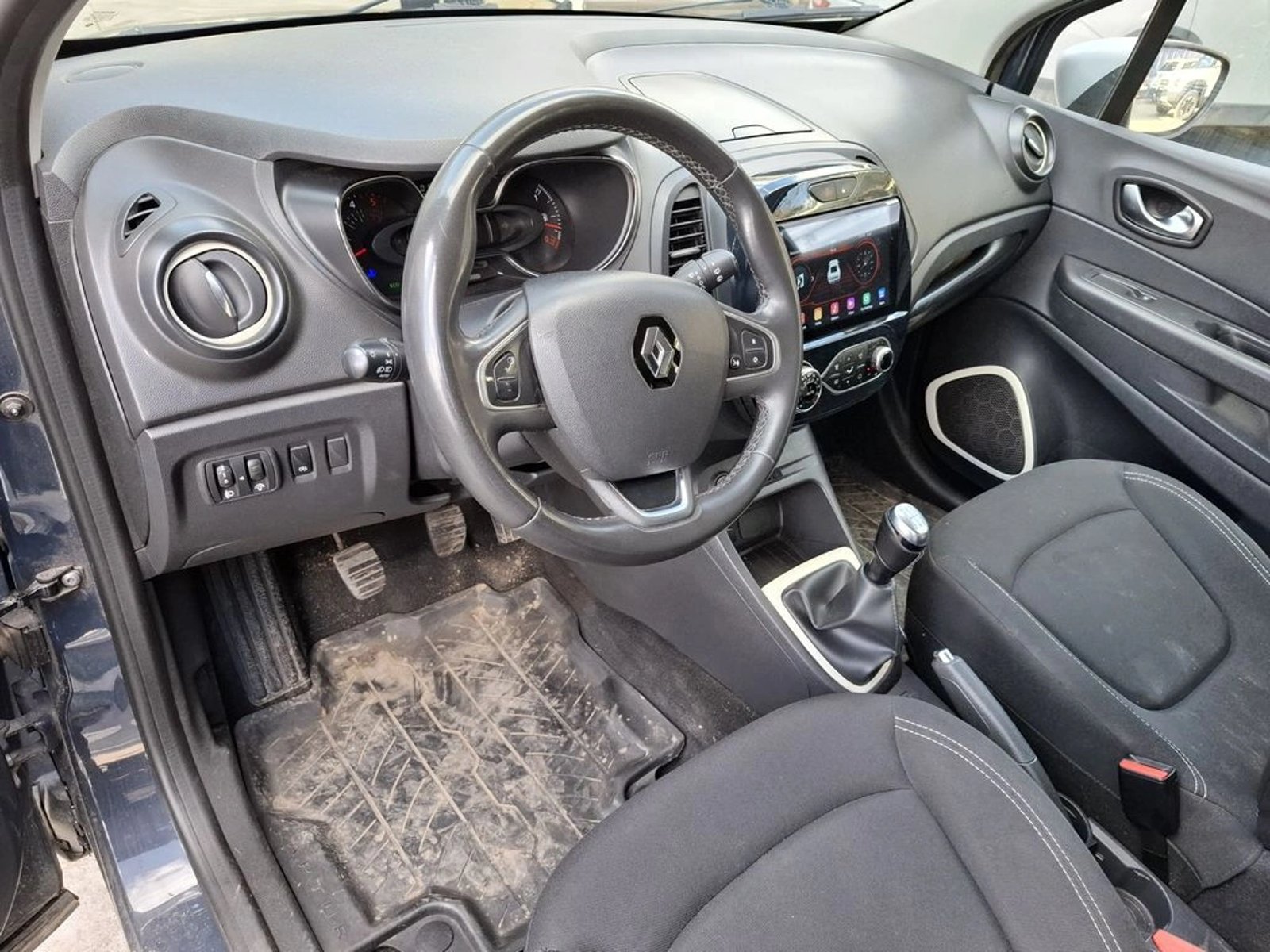 Renault CAPTUR 1.5 ZEN DIESEL F2 4X2 MT 5P 2018 - Imagen 12 de 20
