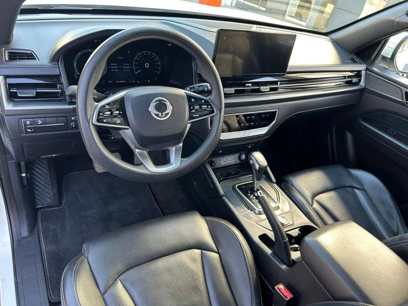 SSANGYONG GRAND MUSSO 2025 - Imagen 8 de 16