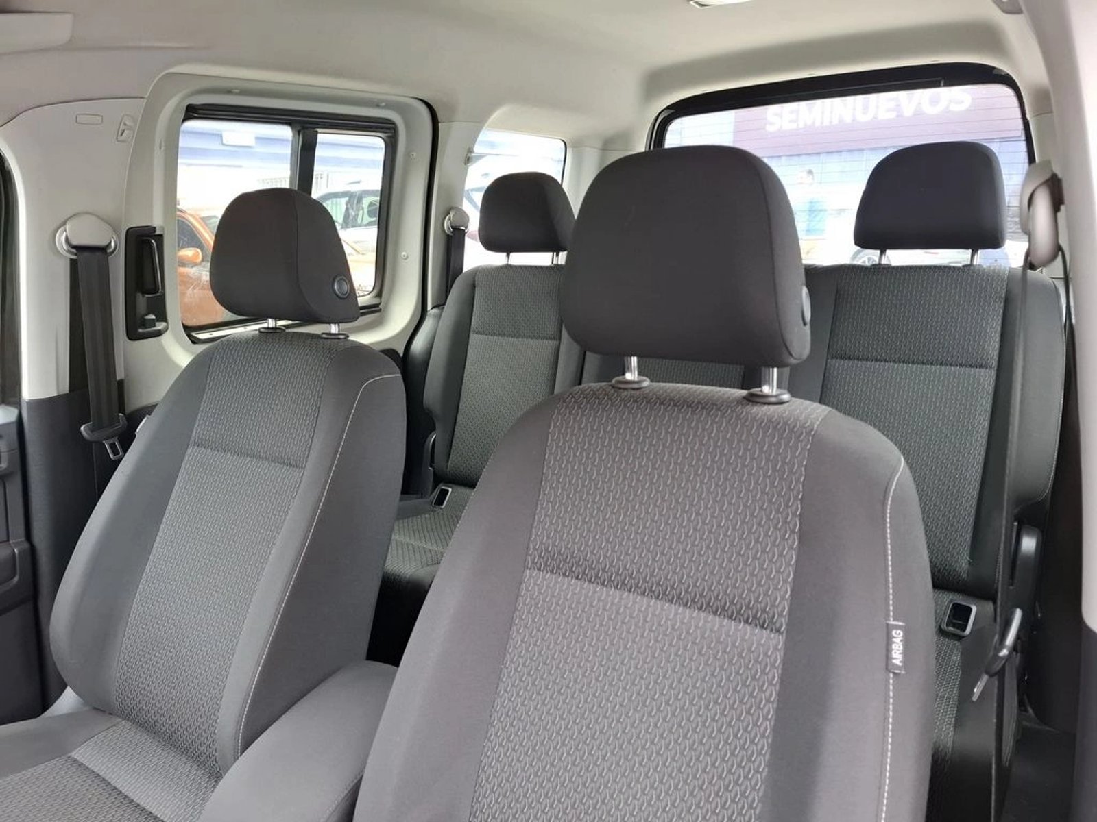 VOLKSWAGEN CADDY MT 1.6 2017 - Imagen 19 de 20