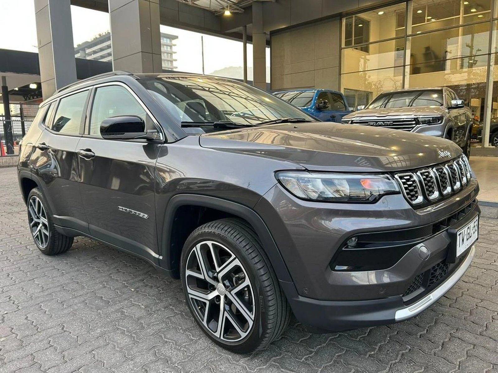 JEEP COMPASS 2025 - Imagen 4 de 16