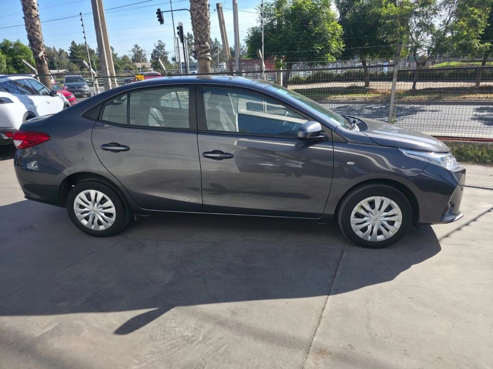 TOYOTA YARIS 2022 - Imagen 5 de 20