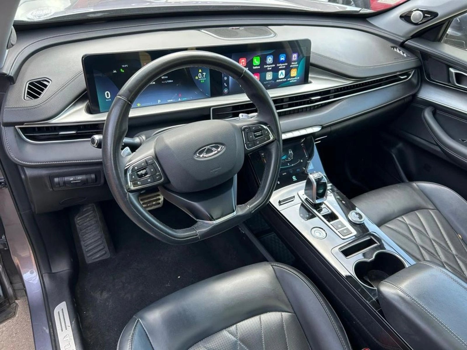 Chery TIGGO 8 PRO 2.0 TGDI GLX PRO MAX AWD AT 5P 2023 - Imagen 13 de 16