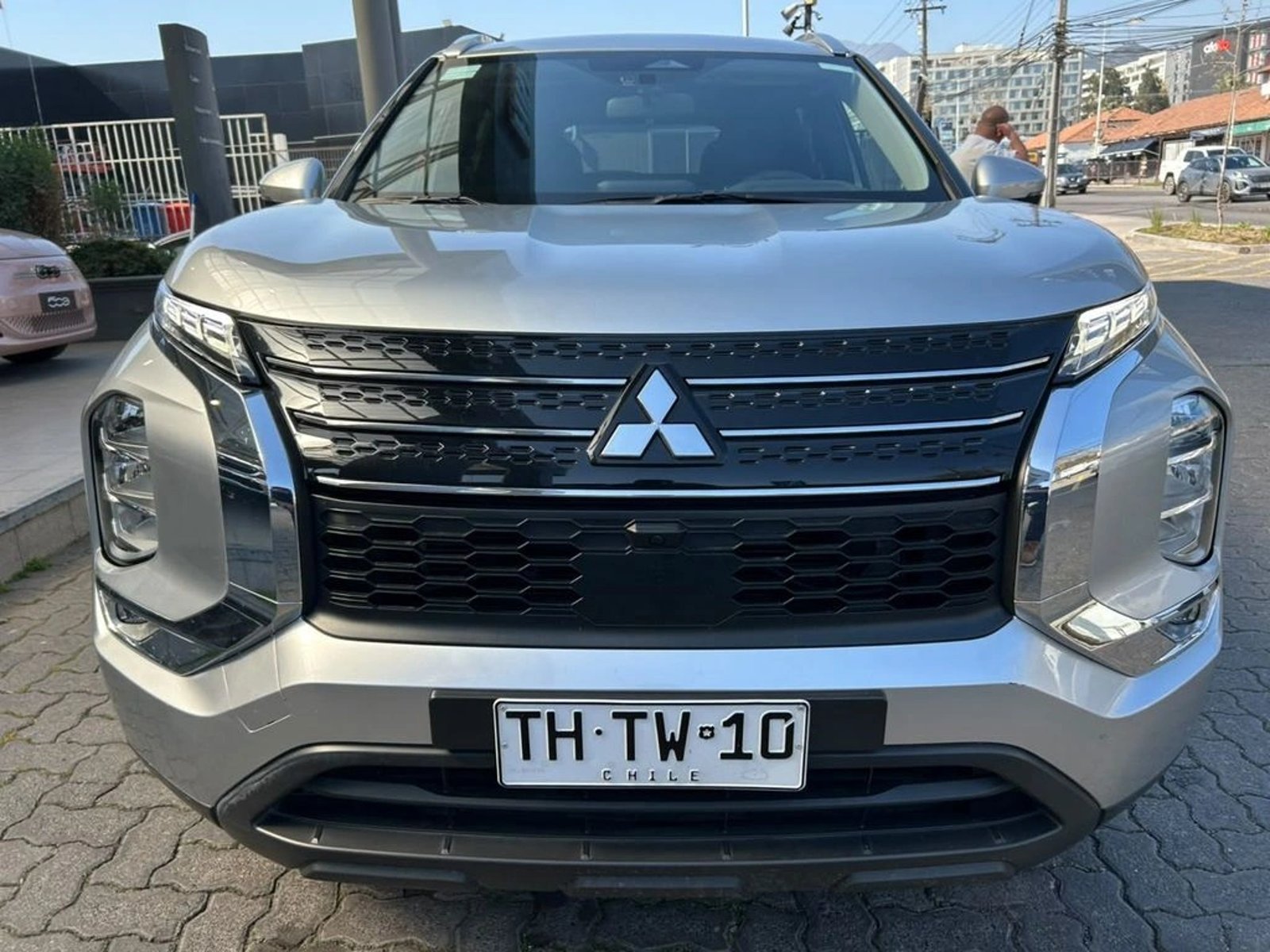 Mitsubishi OUTLANDER GL 2.5 AUT 2024 - Foto 2 de 16