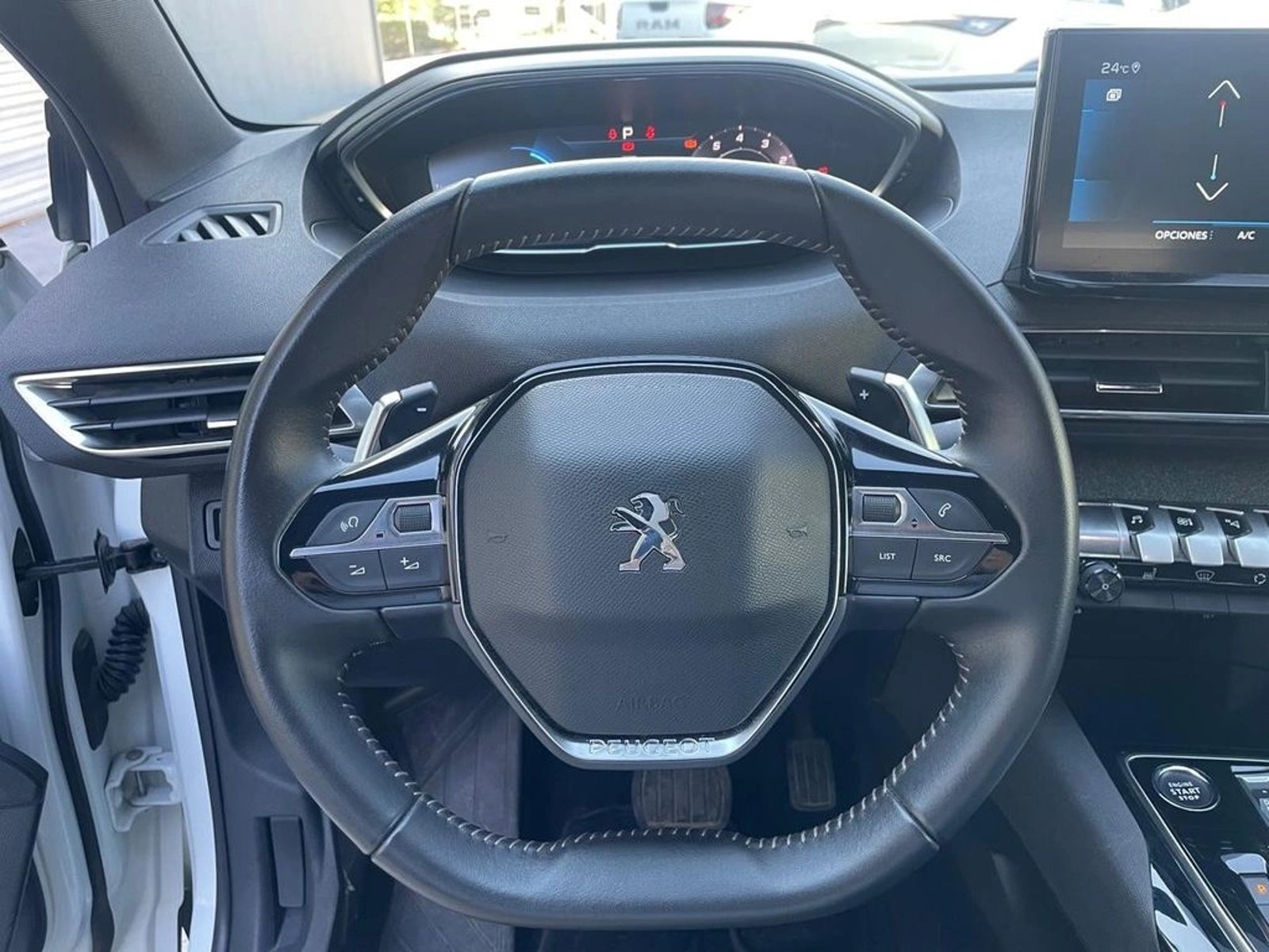 PEUGEOT 3008 2024 - Imagen 13 de 20